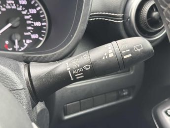 NISSAN JUKE 1.6 Hybrid N-Connecta 5Dr Auto
