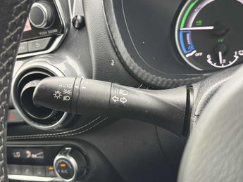 NISSAN JUKE 1.6 Hybrid N-Connecta 5Dr Auto