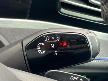 VOLKSWAGEN PASSAT 1.5 Tsi Ehybrid 19.7Kwh Black Edition Estate 5Dr Petrol Plug-In 