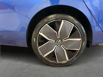 VOLKSWAGEN PASSAT 1.5 Tsi Ehybrid 19.7Kwh Black Edition Estate 5Dr Petrol Plug-In 