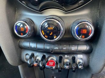 MINI HATCHBACK 1.5 Cooper Ii 5Dr Auto