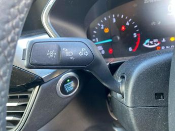 FORD KUGA 1.5 Ecoblue Titanium Suv 5Dr Diesel Auto Euro 6 (S/S) (120 Ps)