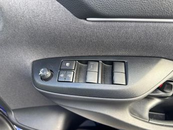 TOYOTA YARIS CROSS 1.5 Vvt-H Design Suv 5Dr Petrol Hybrid E-Cvt Euro 6 (S/S) (116 P
