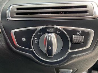 MERCEDES-BENZ GLC 2.1 Glc220D Amg Line (Premium) Suv 5Dr Diesel G-Tronic+ 4Matic E