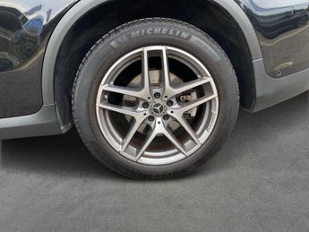 MERCEDES-BENZ GLC 2.1 Glc220D Amg Line (Premium) Suv 5Dr Diesel G-Tronic+ 4Matic E