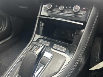 VAUXHALL GRANDLAND 1.6 Plug-In Hybrid Ultimate 5Dr Auto
