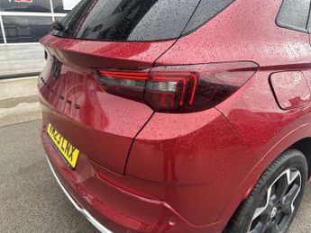 VAUXHALL GRANDLAND 1.6 Plug-In Hybrid Ultimate 5Dr Auto