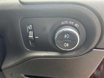 VAUXHALL GRANDLAND 1.6 Plug-In Hybrid Ultimate 5Dr Auto