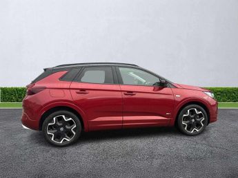 VAUXHALL GRANDLAND 1.6 Plug-In Hybrid Ultimate 5Dr Auto