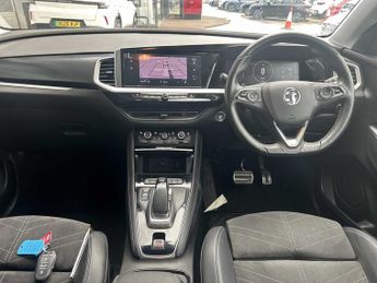 VAUXHALL GRANDLAND 1.6 Plug-In Hybrid Ultimate 5Dr Auto