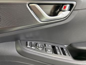 HYUNDAI IONIQ 1.6 H-Gdi Premium Hatchback 5Dr Petrol Hybrid Dct Euro 6 (S/S) (