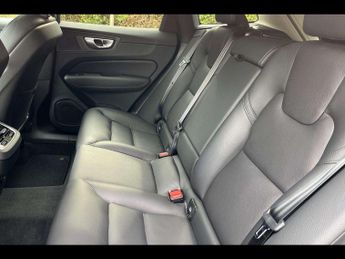 VOLVO XC60 2.0 B5P Plus Dark 5Dr Awd Geartronic
