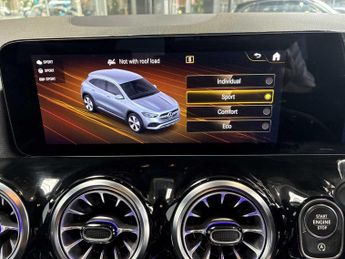 MERCEDES-BENZ GLA Gla 200 Amg Line Executive 5Dr Auto