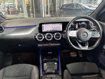 MERCEDES-BENZ GLA Gla 200 Amg Line Executive 5Dr Auto