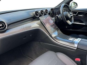 MERCEDES-BENZ C CLASS C300 Amg Line Premium 4Dr 9G-Tronic