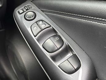 NISSAN JUKE 1.0 Dig-T 114 N-Connecta 5Dr Dct
