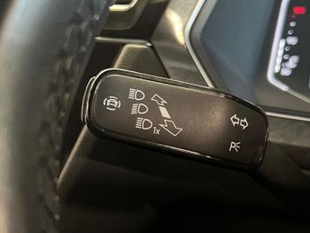 VOLKSWAGEN TIGUAN 1.5 Tsi R-Line Edition Suv 5Dr Petrol Dsg Euro 6 (S/S) (150 Ps)