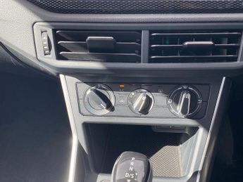 VOLKSWAGEN POLO 1.0 Tsi Life Hatchback 5Dr Petrol Dsg Euro 6 (S/S) (95 Ps)