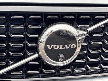 VOLVO XC40 2.0 B3P Plus Dark 5Dr Auto