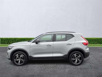 VOLVO XC40 2.0 B3P Plus Dark 5Dr Auto