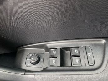 AUDI A1 A1 30 Tfsi Se 5Dr S Tronic Hatchback
