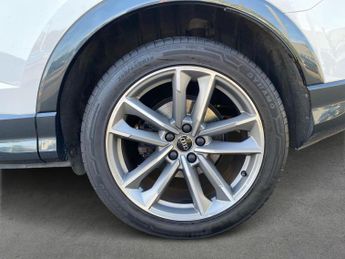 AUDI Q3 35 Tfsi Black Edition 5Dr S Tronic [C+S Pack]
