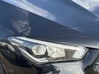 MERCEDES-BENZ CLA Cla 180 Amg Line Premium 4Dr Tip Auto