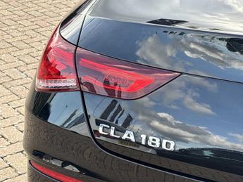 MERCEDES-BENZ CLA Cla 180 Amg Line Premium 4Dr Tip Auto