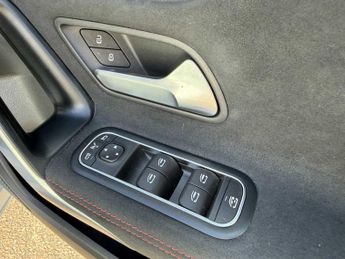 MERCEDES-BENZ A CLASS A200 Amg Line Premium 5Dr Auto