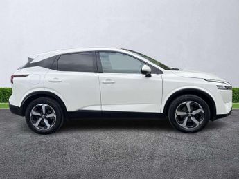 NISSAN QASHQAI 1.3 Dig-T Mh 158 N-Connecta 5Dr Xtronic