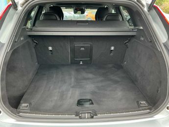 VOLVO XC60 2.0 D5 Powerpulse R Design 5Dr Awd Geartronic