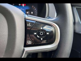 VOLVO XC90 2.0 B5P [250] Core 5Dr Awd Geartronic