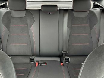 MERCEDES-BENZ GLA Gla 250E Amg Line Executive 5Dr Auto