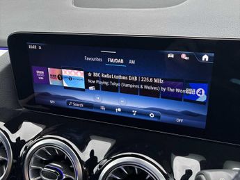 MERCEDES-BENZ GLA Gla 250E Amg Line Executive 5Dr Auto