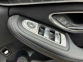 MERCEDES-BENZ C CLASS C200 Amg Line Premium 4Dr 9G-Tronic
