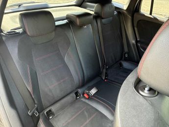 MERCEDES-BENZ GLA Gla 200 Amg Line Executive 5Dr Auto