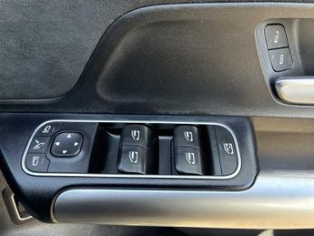 MERCEDES-BENZ GLA Gla 200 Amg Line Executive 5Dr Auto
