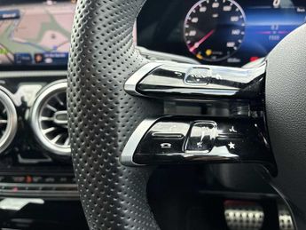 MERCEDES-BENZ CLA Cla 180 Amg Line Premium 5Dr Tip Auto