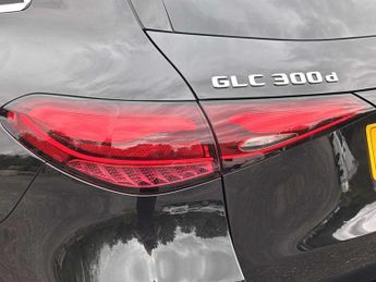 MERCEDES-BENZ GLC Glc 300D 4Matic Amg Line Premium 5Dr 9G-Tronic