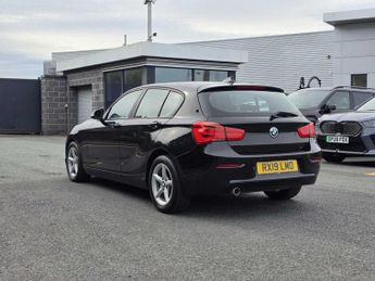 BMW 1 SERIES 118I [1.5] Se Business 5Dr [Nv/Servotrn] Step Auto