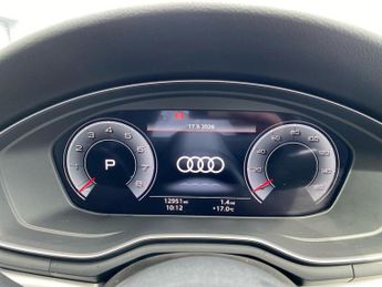 AUDI A4 2.0 TFSI 40 S line Saloon 4dr Petrol S Tronic Euro 6 (s/s) (204 