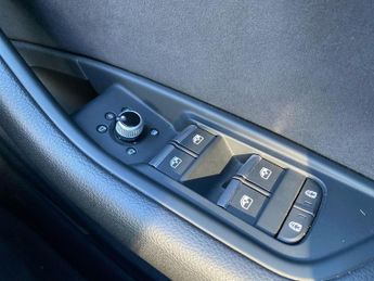 AUDI A4 2.0 Tdi 35 S Line Estate 5Dr Diesel S Tronic Euro 6 (S/S) (163 P