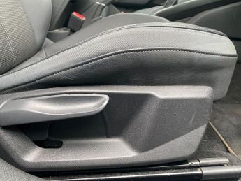AUDI A1 1.5 Tfsi 35 S Line Sportback 5Dr Petrol S Tronic Euro 6 (S/S) (1