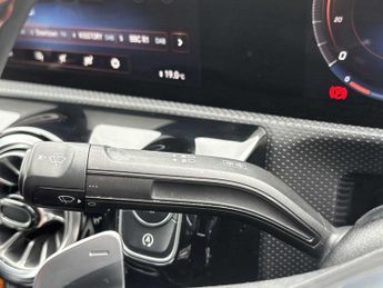 MERCEDES-BENZ CLA Cla 200 Amg Line Premium 4Dr Tip Auto