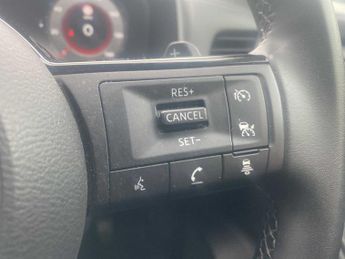 NISSAN QASHQAI 1.3 Dig-T Mh 158 N-Connecta 5Dr Xtronic