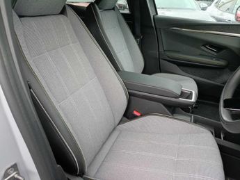 RENAULT MEGANE E-TECH Ev60 160Kw Techno+ 60Kwh Optimum Charge 5Dr Auto