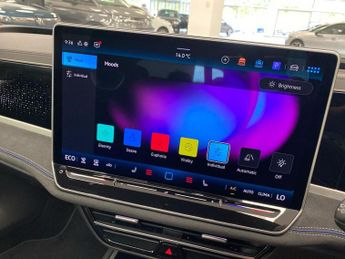 VOLKSWAGEN PASSAT 1.5 Tsi Ehybrid 19.7Kwh Black Edition Estate 5Dr Petrol Plug-In 
