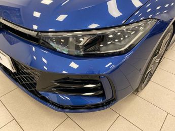 VOLKSWAGEN PASSAT 1.5 Tsi Ehybrid 19.7Kwh Black Edition Estate 5Dr Petrol Plug-In 