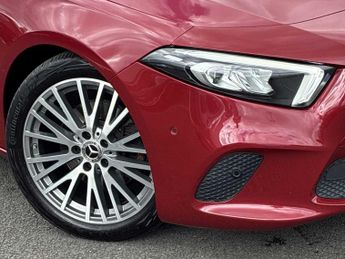 MERCEDES-BENZ A CLASS A180D [2.0] Sport Executive 5Dr Auto