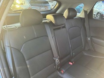 KIA NIRO 1.6 Gdi Hybrid 3 5Dr Dct
